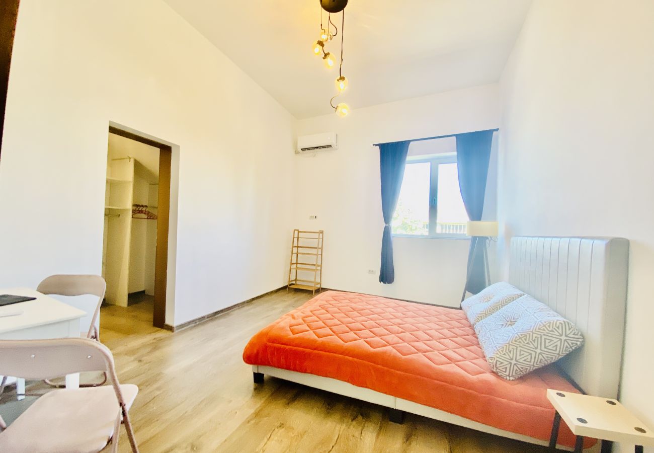 Apartment in Constanta - One Bedroom Tomis 103