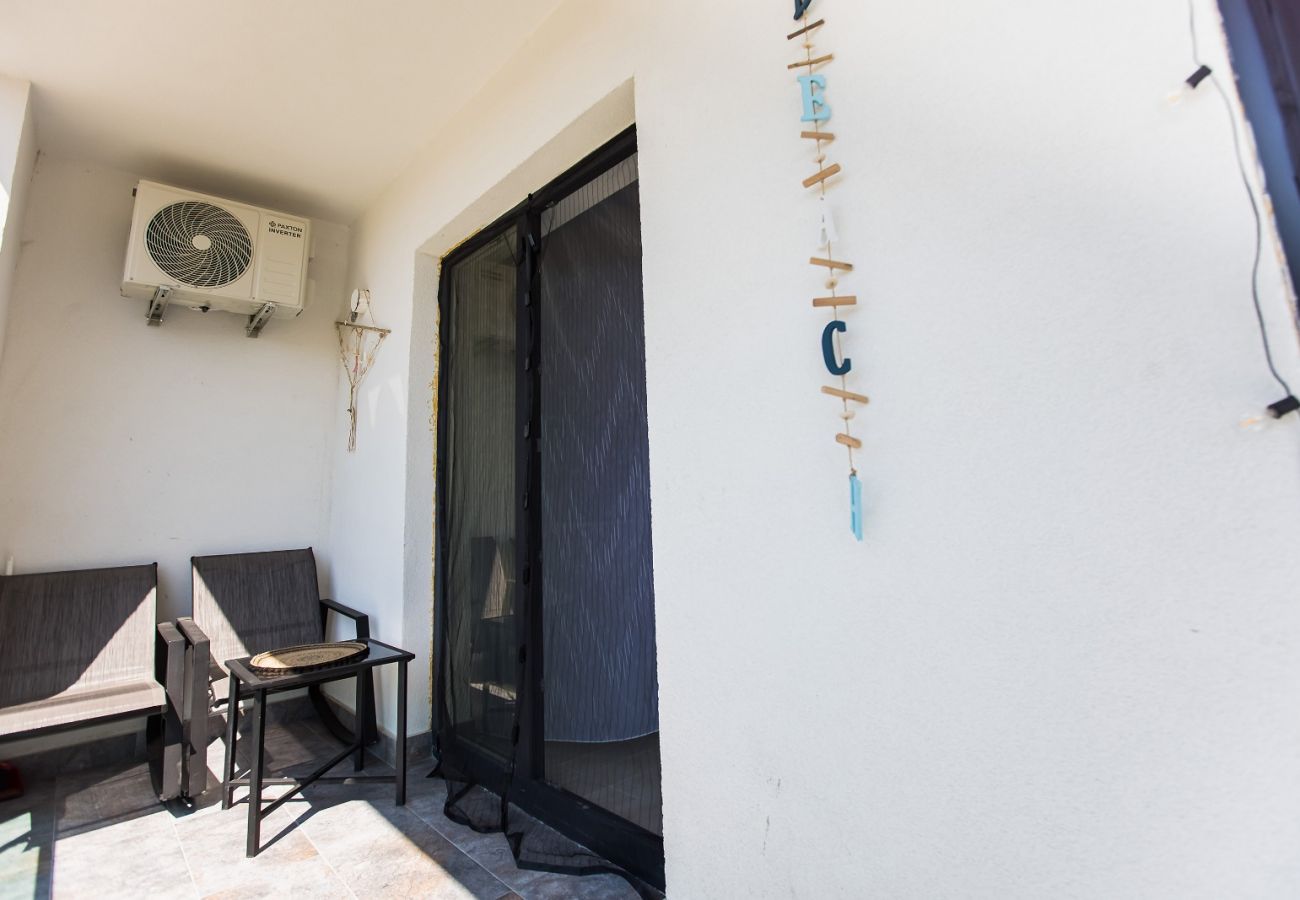 Apartment in Mamaia Nord - One Bedroom on the ground floor near the beach
