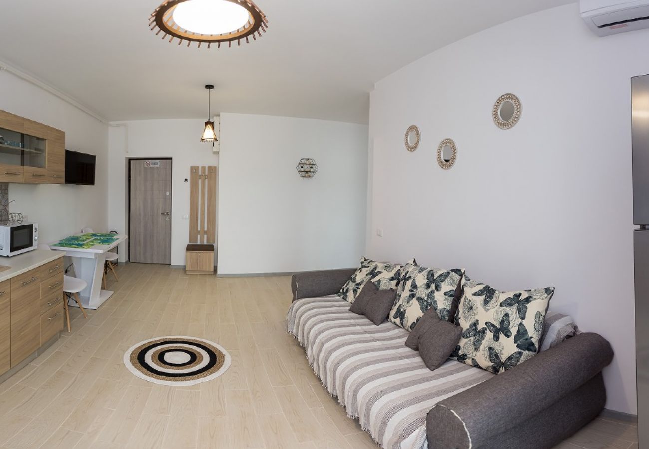 Apartment in Mamaia Nord - One Bedroom on the ground floor near the beach