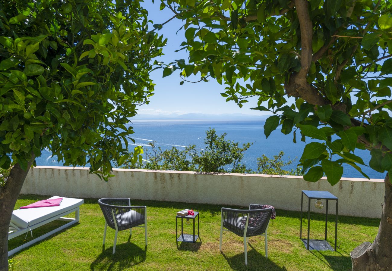 House in Praiano - Villa Euriclea - Mediterranean elegance in the heart of Praiano