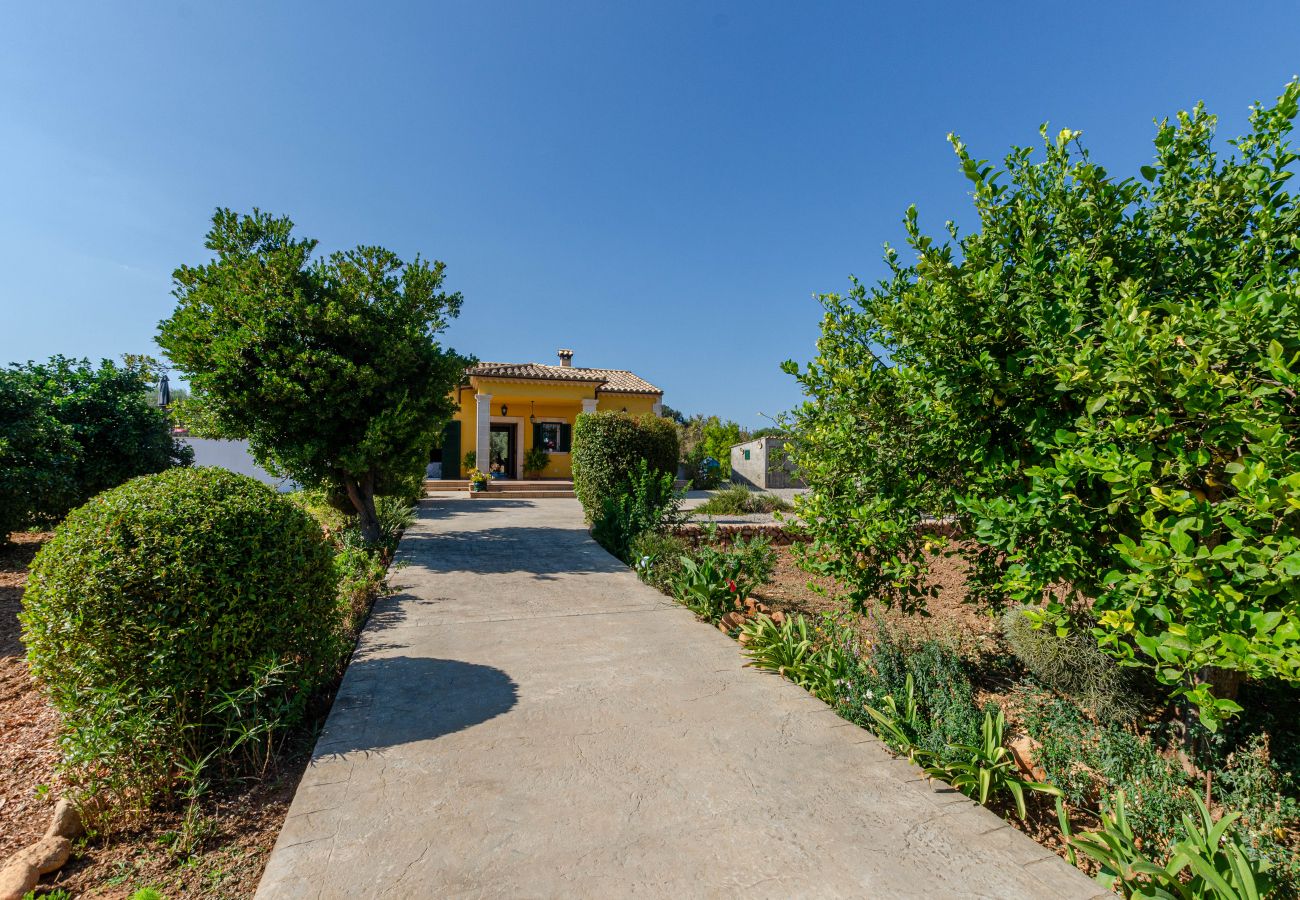 Villa in Buger - YourHouse Son Serra, villa with private pool in Buger, Majorca North
