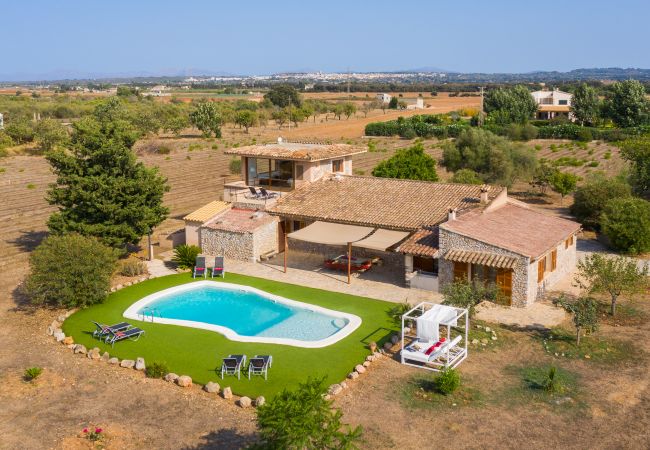 Villa in Sa Pobla - YourHouse Can Mel, spacious villa with private pool for 10 guests