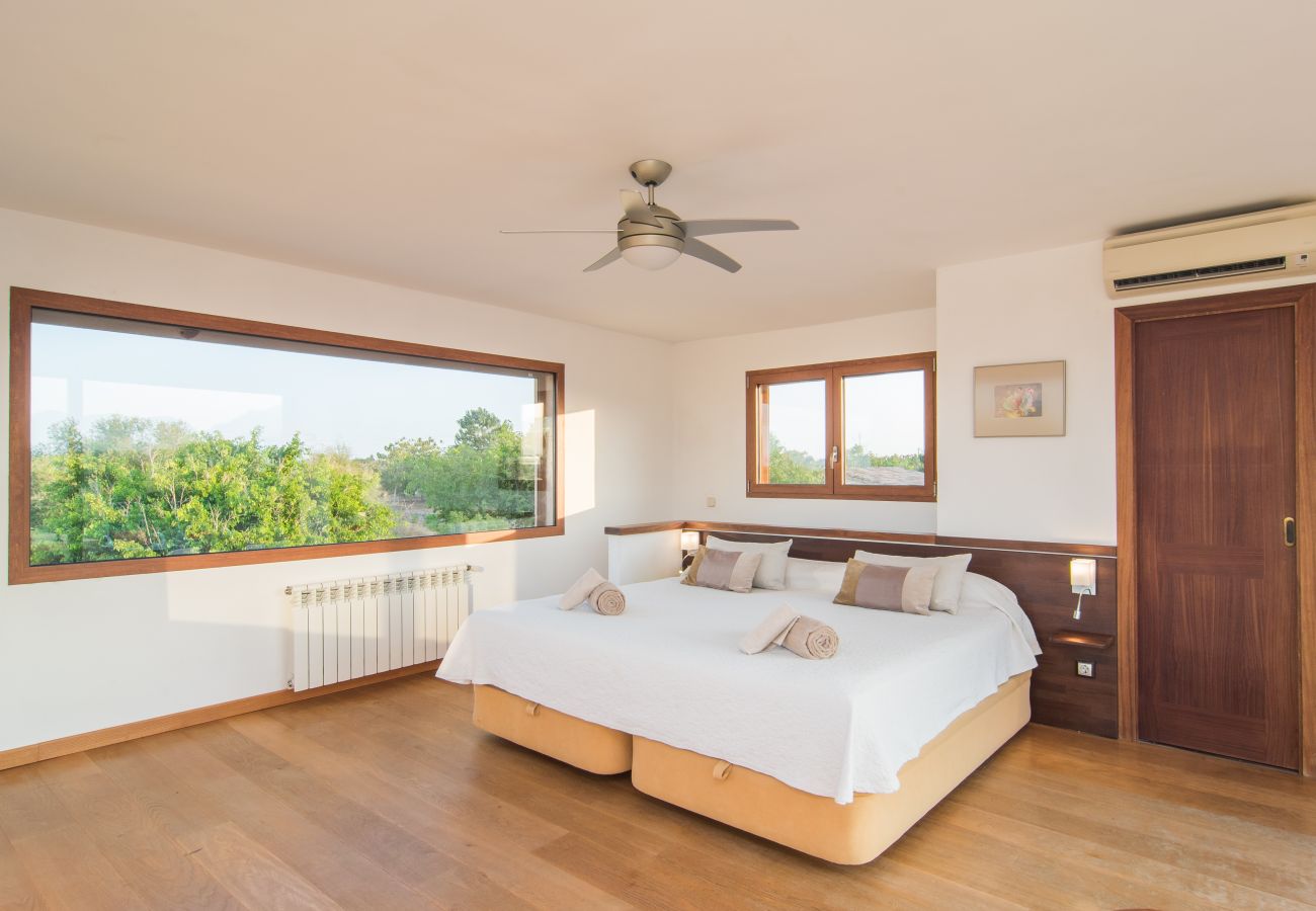 Villa in Sa Pobla - YourHouse Can Mel, spacious villa with private pool for 10 guests