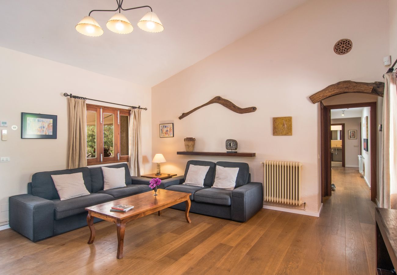 Villa in Sa Pobla - YourHouse Can Mel, spacious villa with private pool for 10 guests