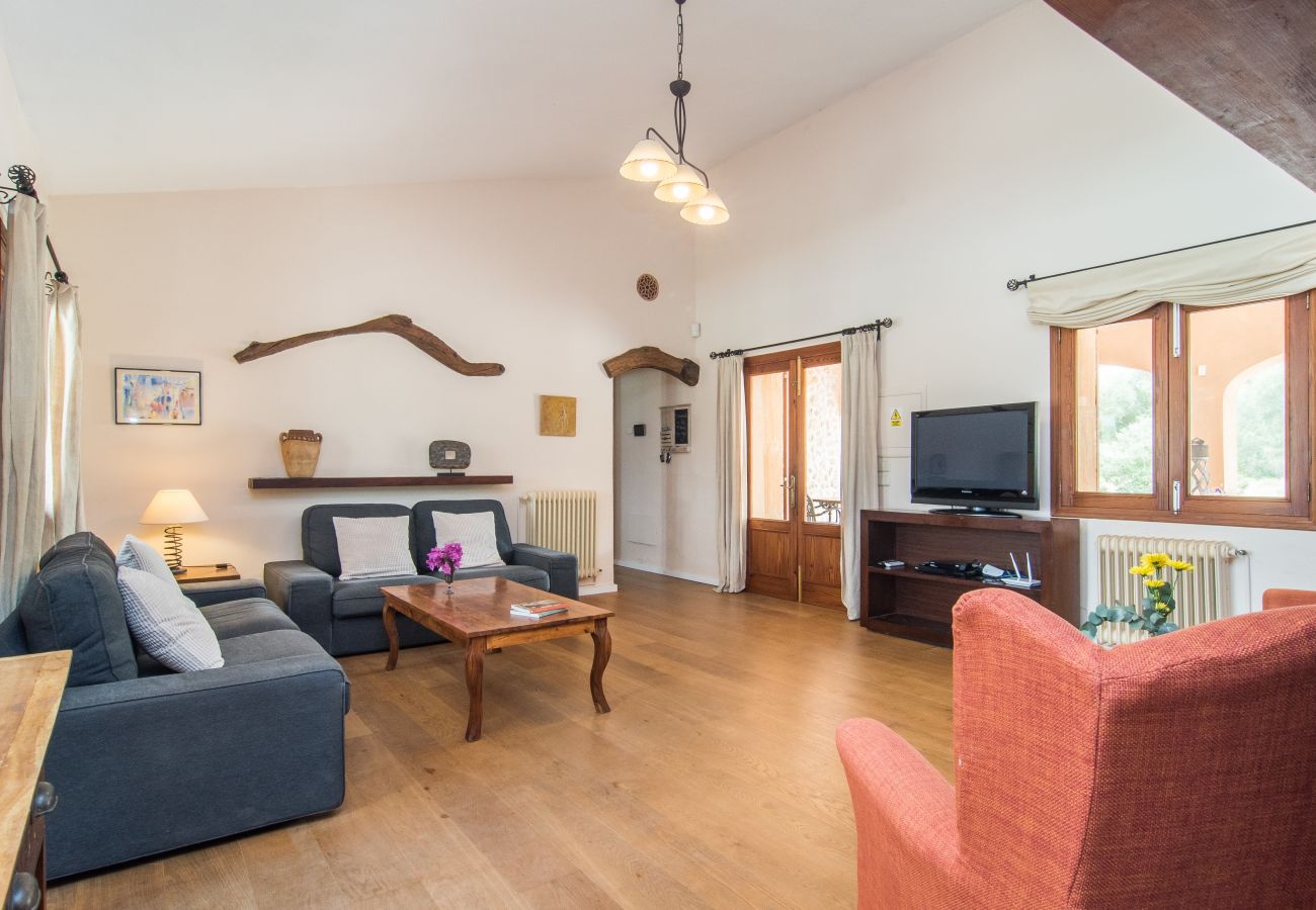 Villa in Sa Pobla - YourHouse Can Mel, spacious villa with private pool for 10 guests