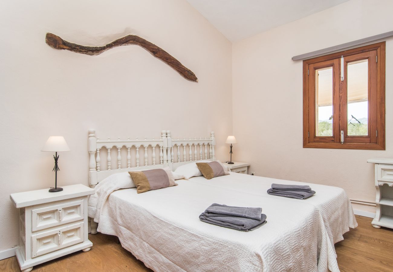 Villa in Sa Pobla - YourHouse Can Mel, spacious villa with private pool for 10 guests