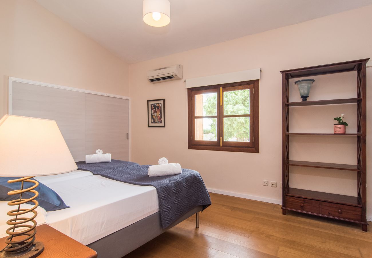 Villa in Sa Pobla - YourHouse Can Mel, spacious villa with private pool for 10 guests