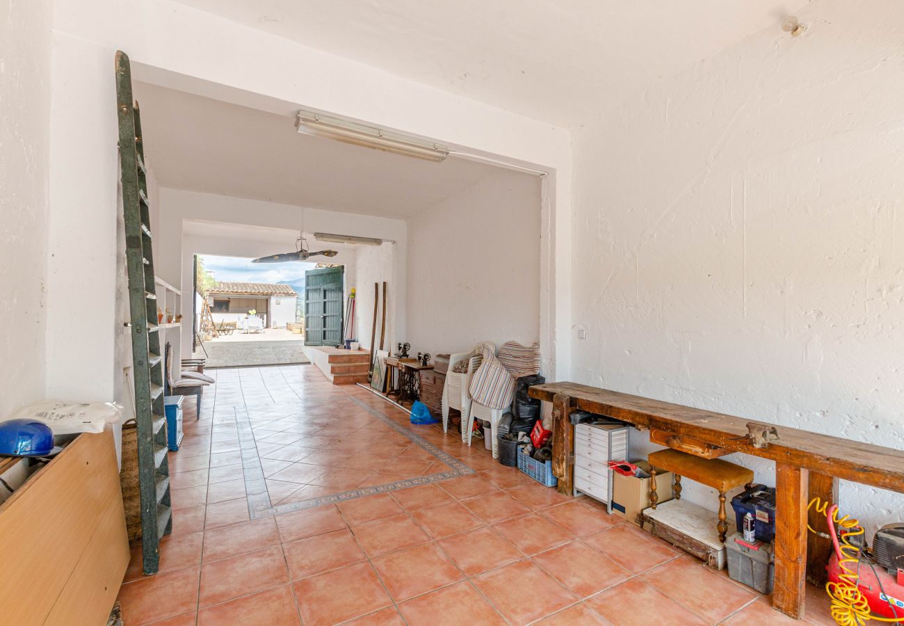 Villa in Buger - YourHouse Es Puig, villa with private pool, near the Tramuntana mountains