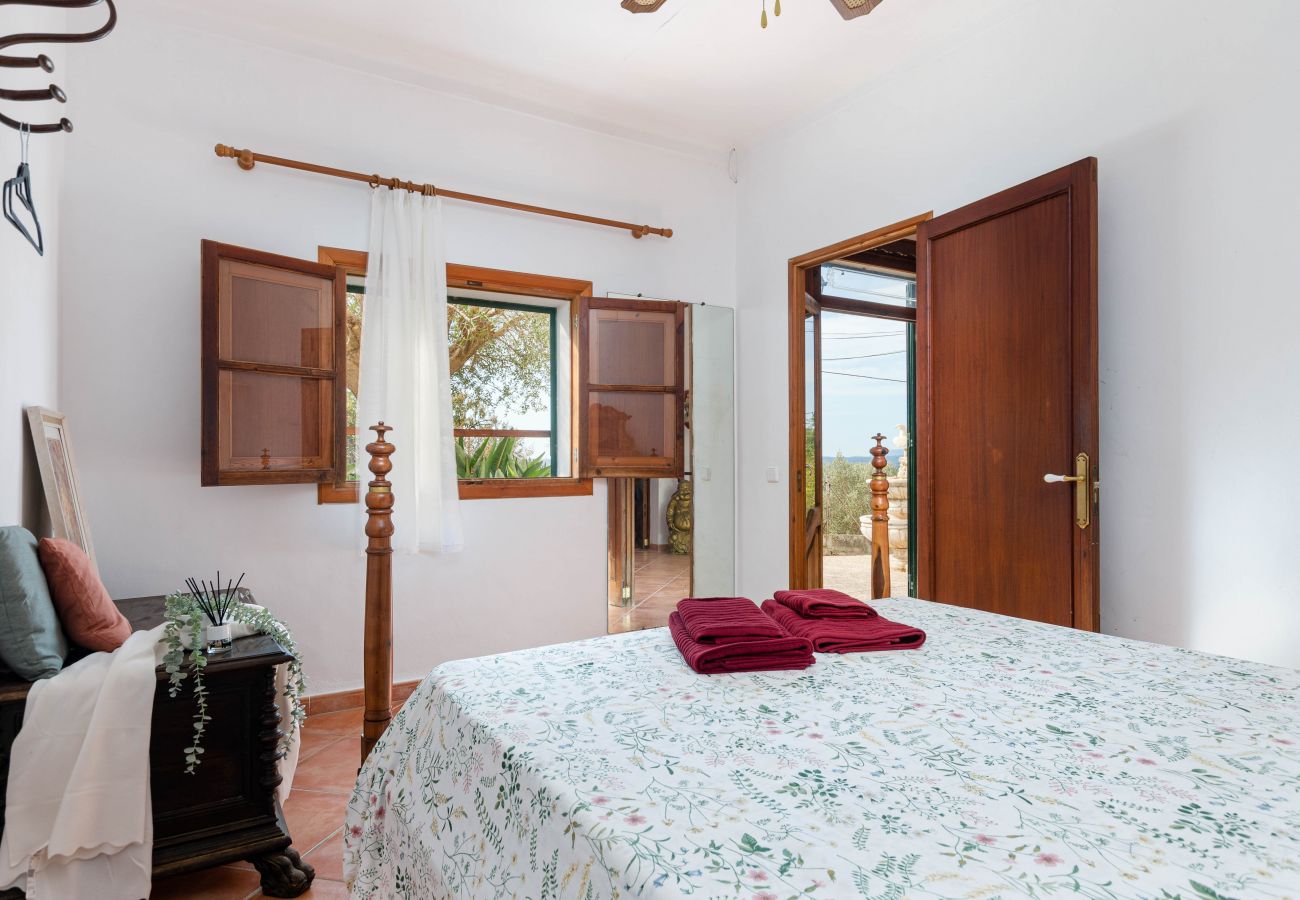 Villa in Buger - YourHouse Es Puig, villa with private pool, near the Tramuntana mountains