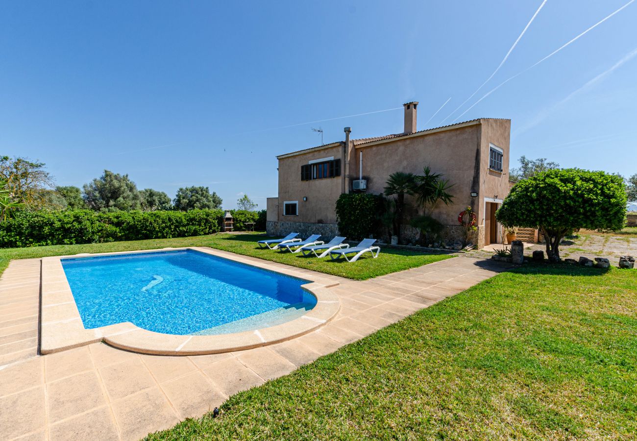 Country house in Ca´n Picafort -  YourHouse Ca Na Teulera, villa with private pool, 3 km from the beach