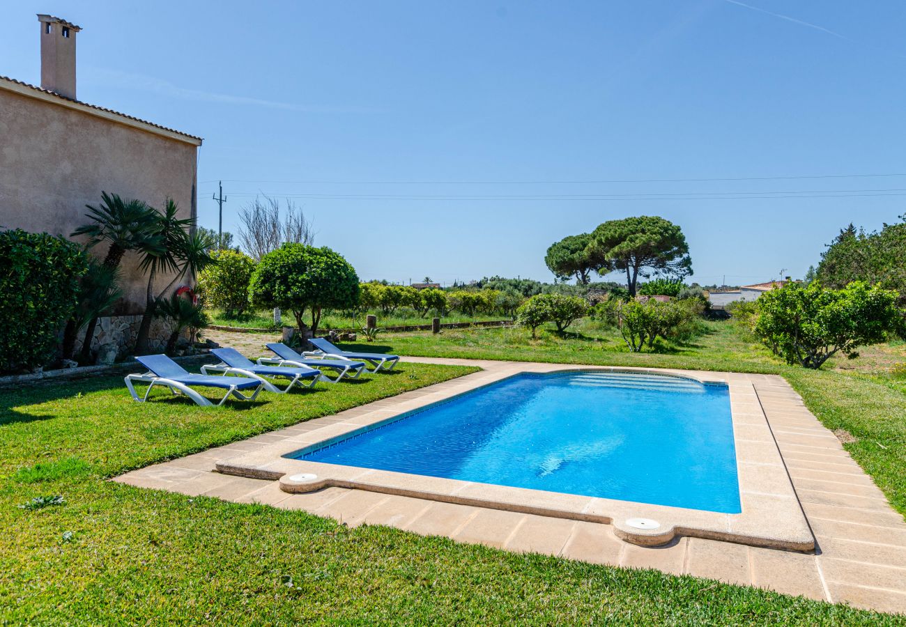Country house in Ca´n Picafort -  YourHouse Ca Na Teulera, villa with private pool, 3 km from the beach