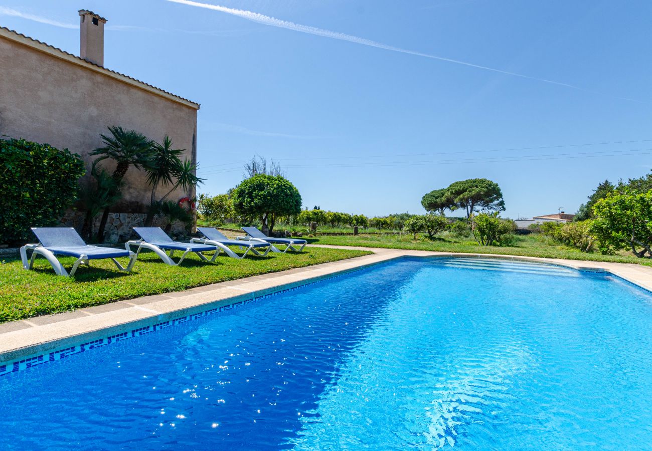 Country house in Ca´n Picafort -  YourHouse Ca Na Teulera, villa with private pool, 3 km from the beach