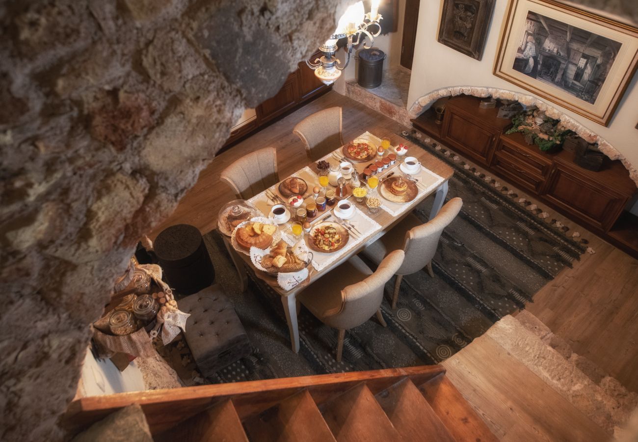 Terraced House in Monemvasia - Casa Felicia, the Castle Mansion Experience 