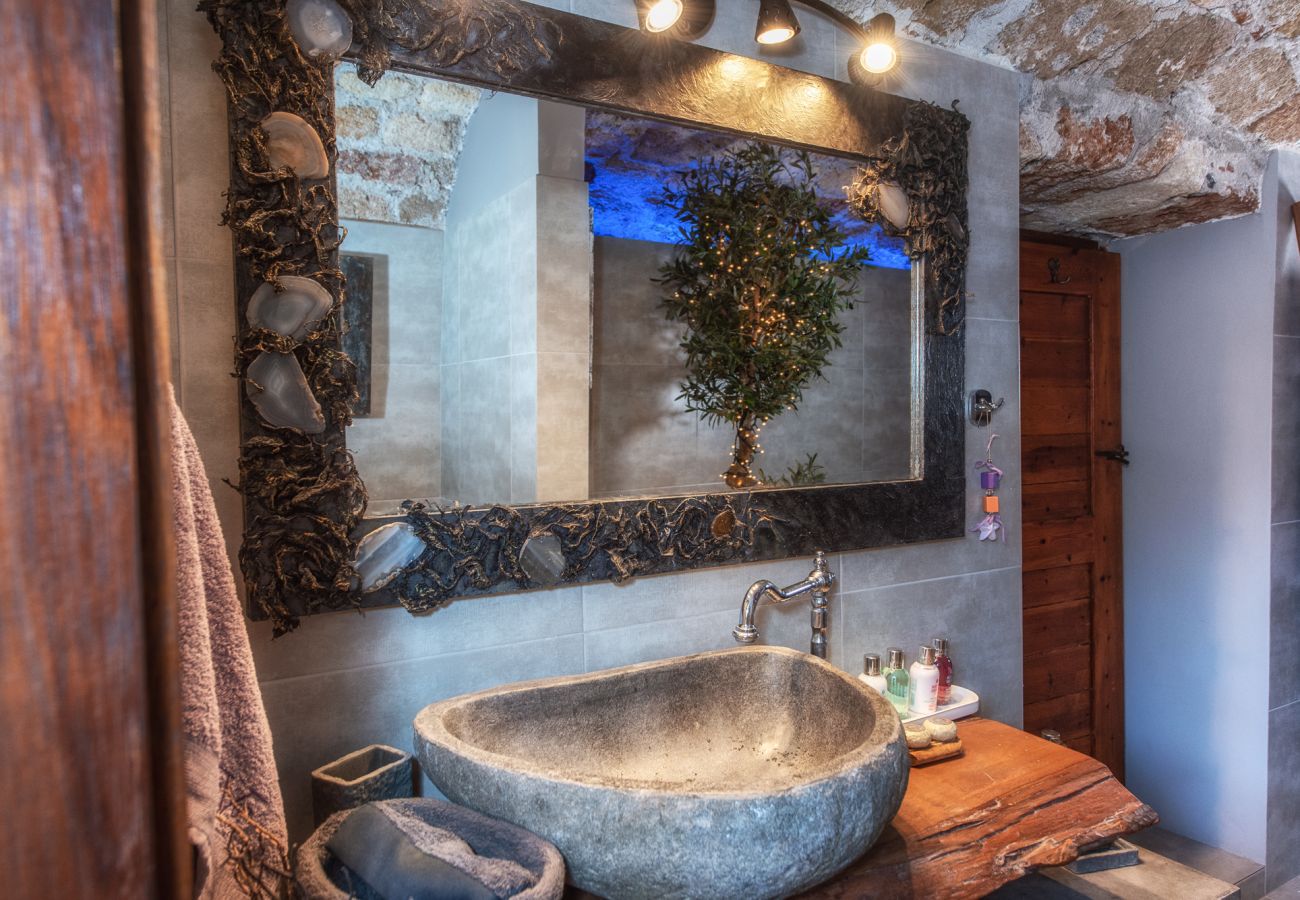 Terraced House in Monemvasia - Casa Felicia, the Castle Mansion Experience 