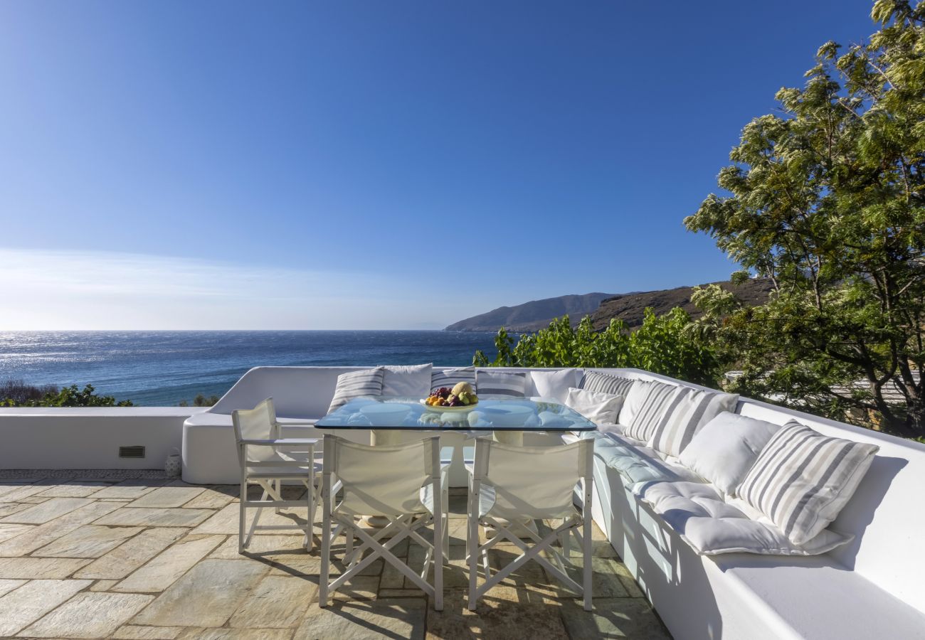 Villa in Andros - Seaside luxury villa 