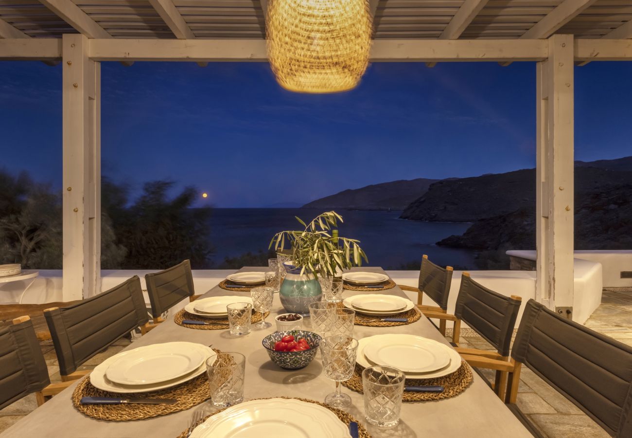 Villa in Andros - Seaside luxury villa 