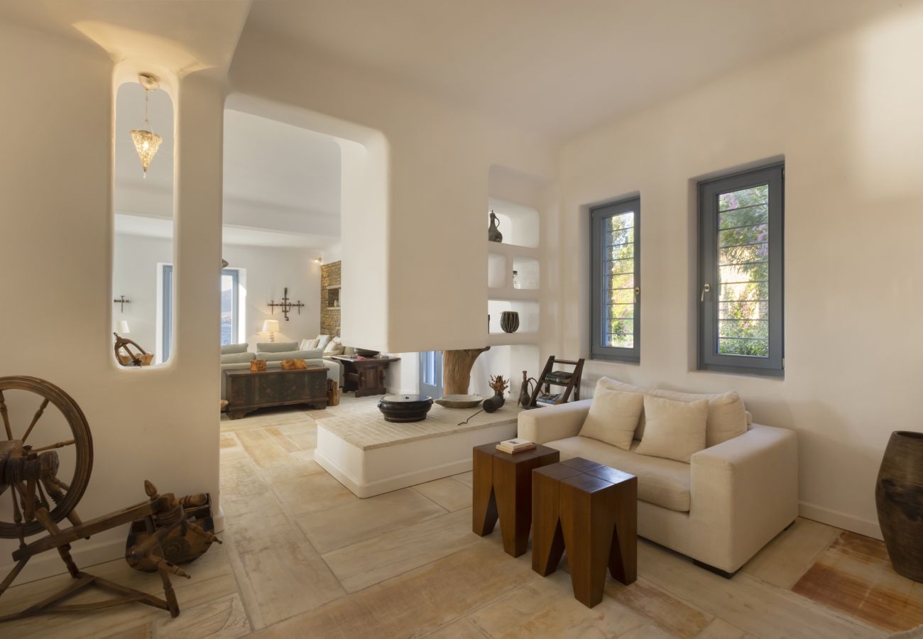 Villa in Andros - Seaside luxury villa 
