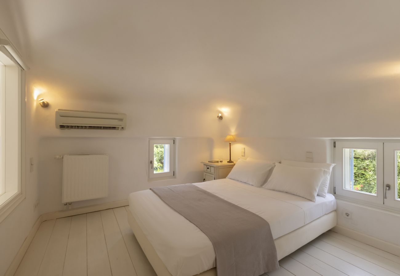 Villa in Andros - Luxury villa by the beach 