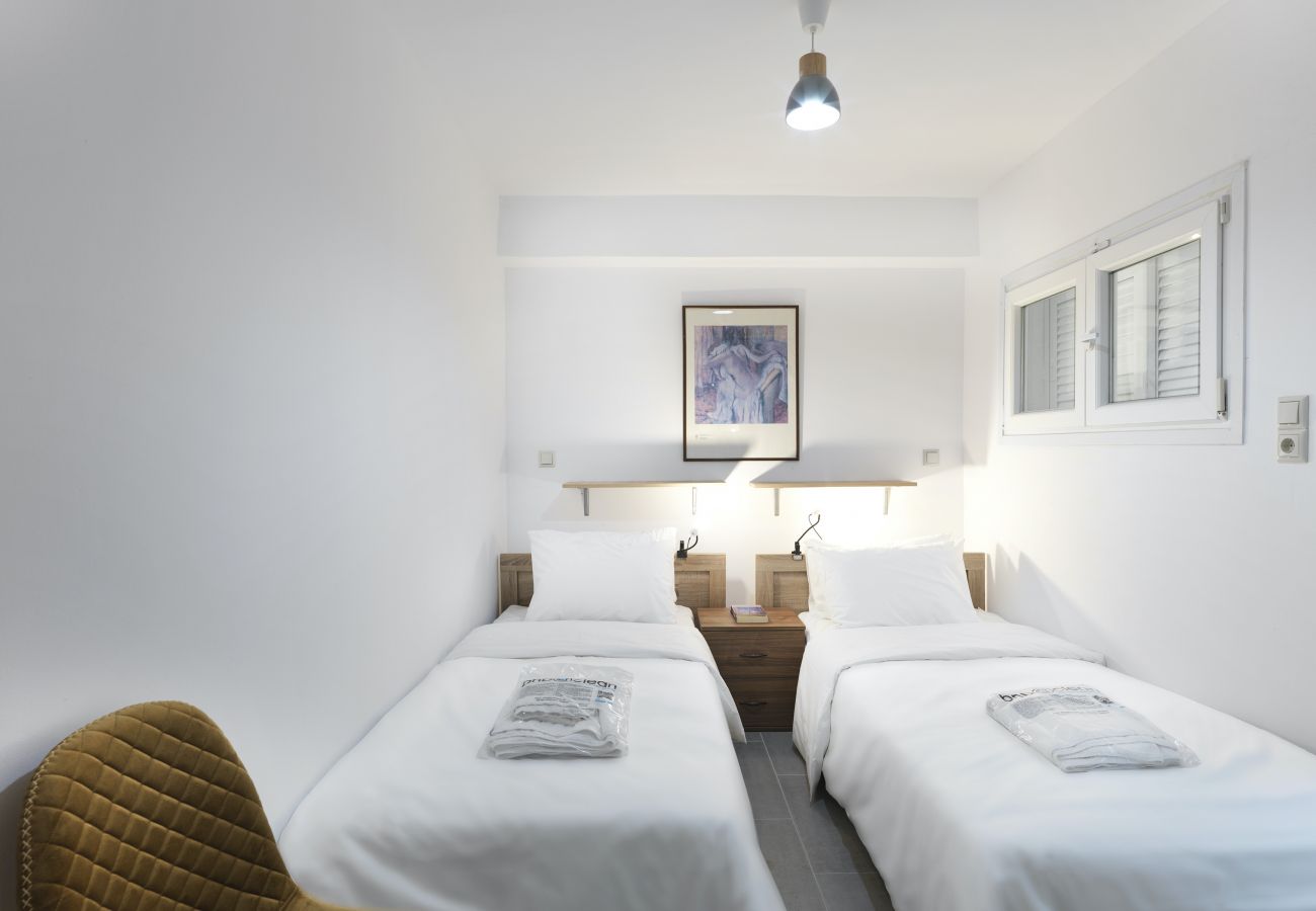Apartment in Athens - 2BR  next to the National Gallery & chic Kolonaki 