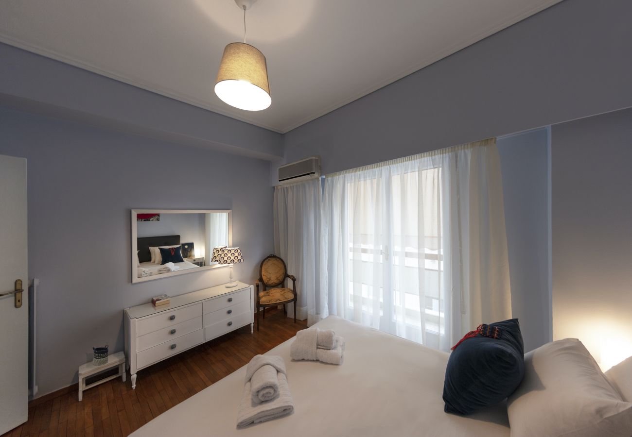 Apartment in Athens - Spacious 3 Bedroom apt near Acropolis museum 