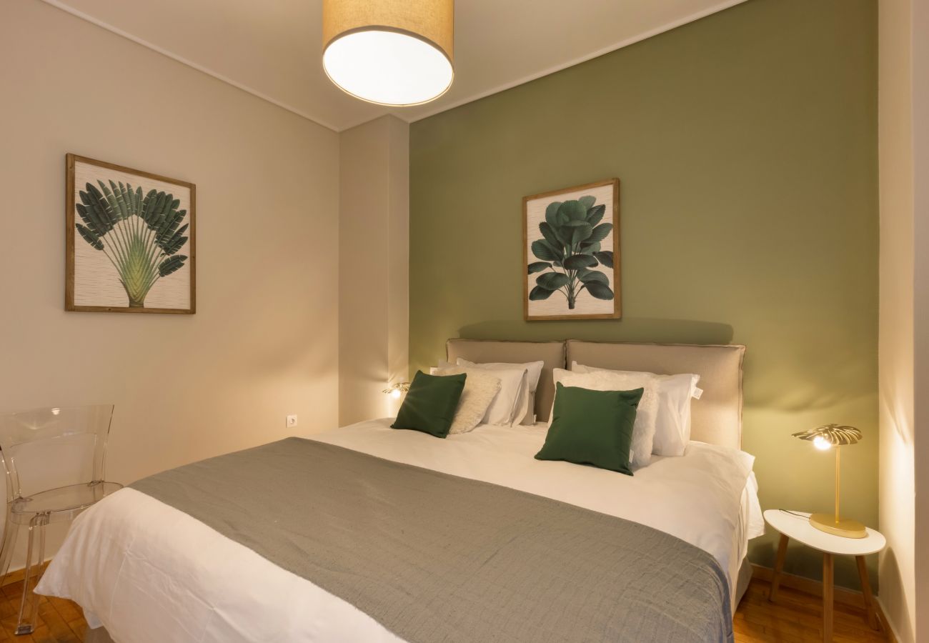 Apartment in Piraeus - Marina Zeas apartment by the sea 