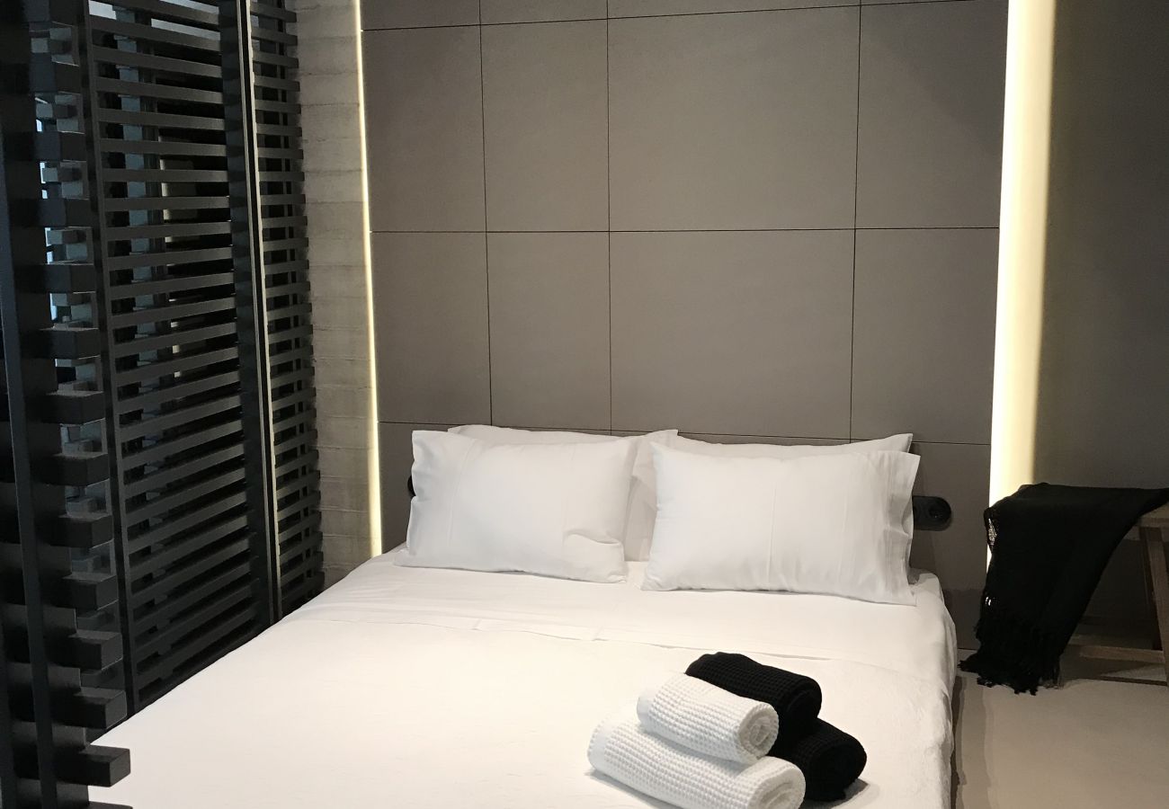 Studio in Athens - A NYC loft inspired design Studio in Kolonaki 