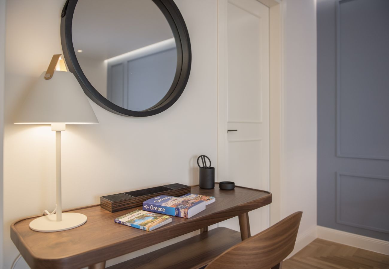 Apartment in Athens - Chic central Athens apartment at Mavilli Sq. 