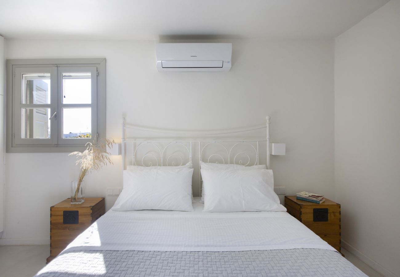 Villa in Ampelas - Elegant villa, sea views, designer renovation 