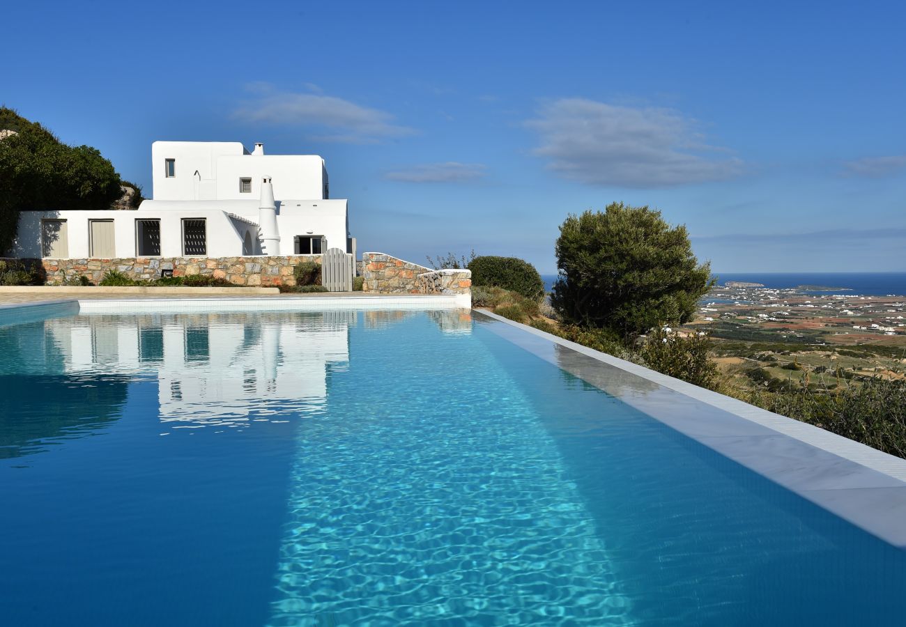 Villa in Naousa - Panoramic three villa complex with helipad 