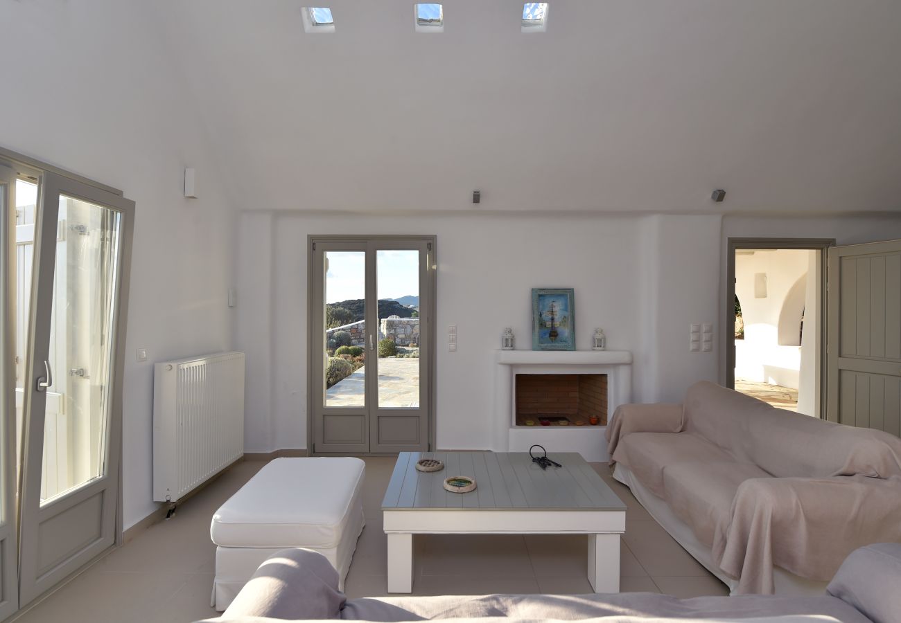 Villa in Naousa - Panoramic three villa complex with helipad 