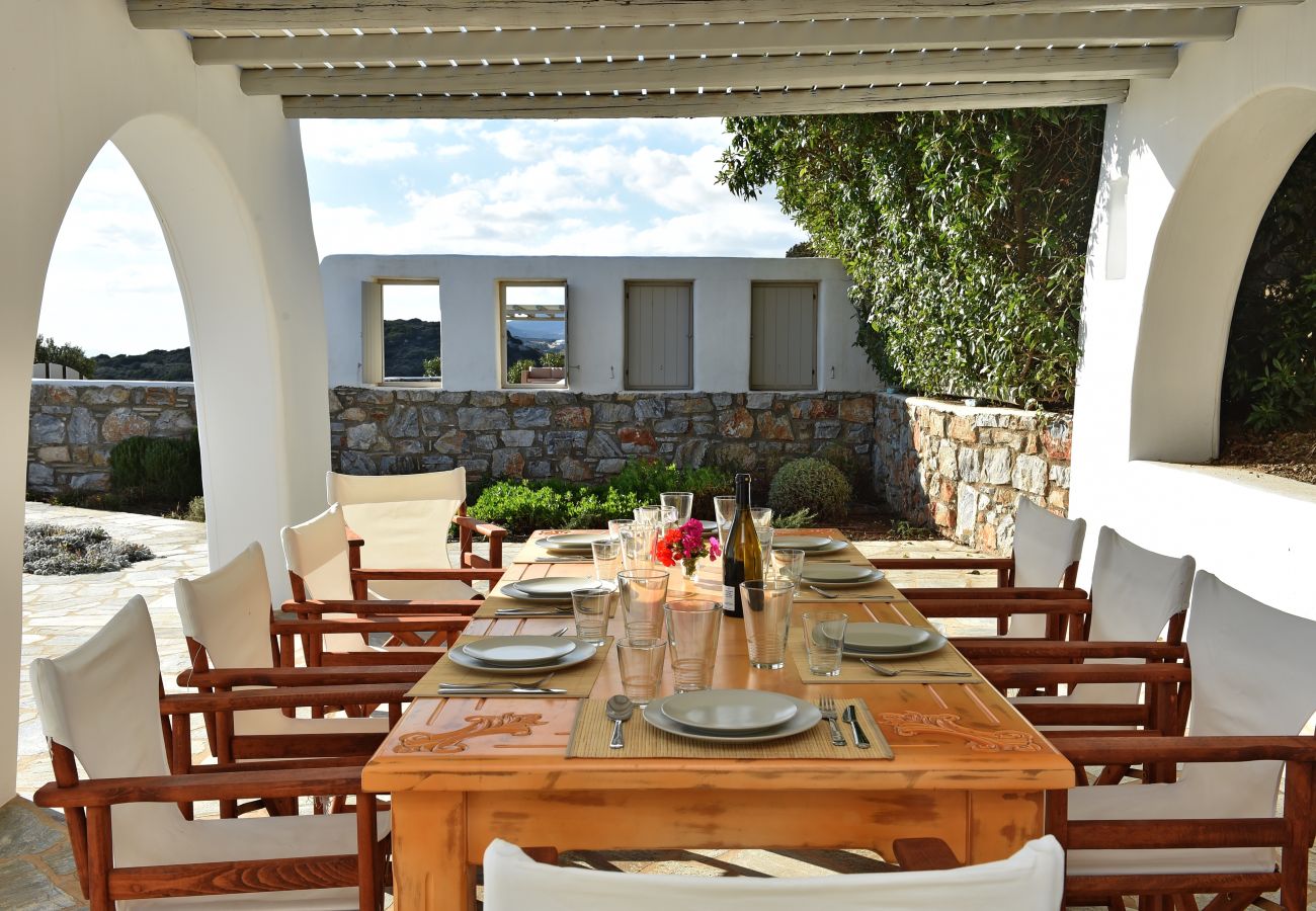 Villa in Naousa - Panoramic three villa complex with helipad 