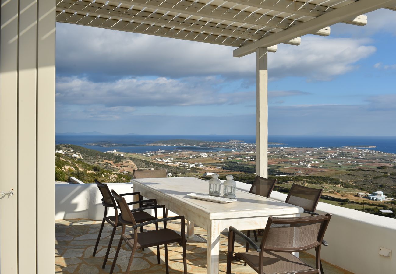 Villa in Naousa - Panoramic three villa complex with helipad 