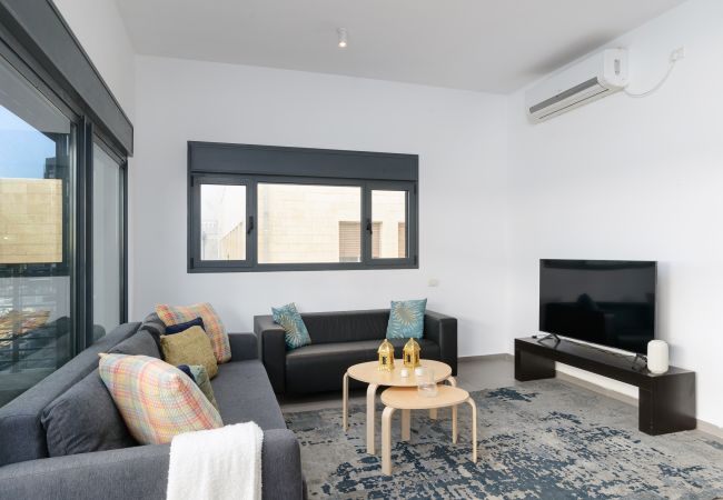 Apartment in Tel Aviv - Jaffa - New Bright 2BR with Balcony near Beach by FeelHome