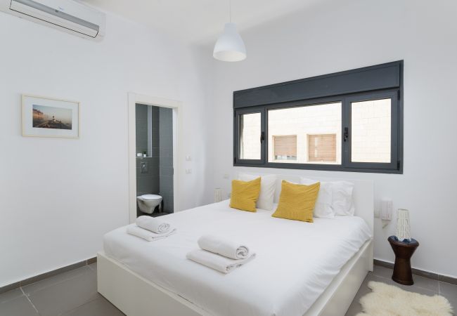 Apartment in Tel Aviv - Jaffa - New Bright 2BR with Balcony near Beach by FeelHome