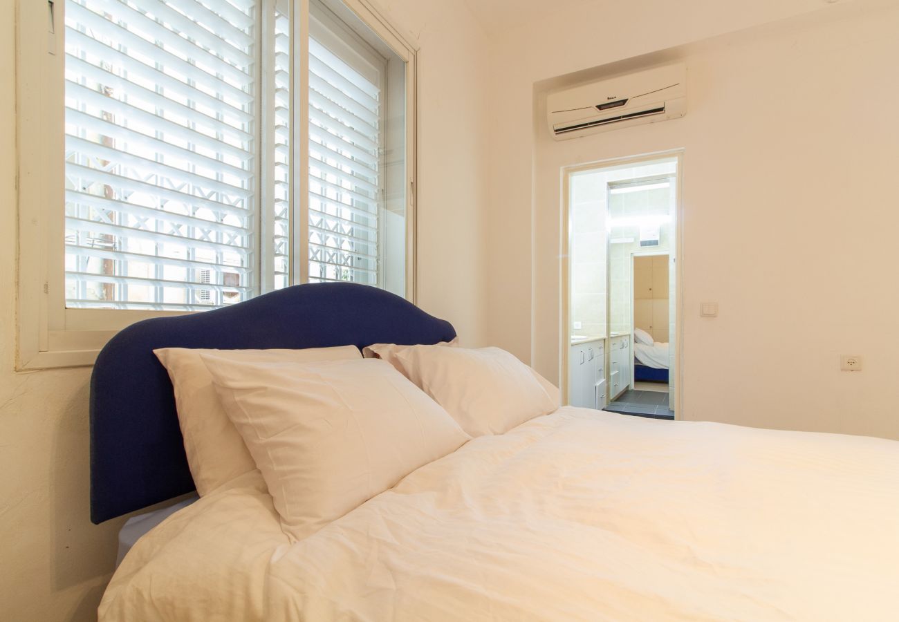 Apartment in Tel Aviv - Jaffa - Bright 3BR in the Beating Heart of TLV by FeelHome 
