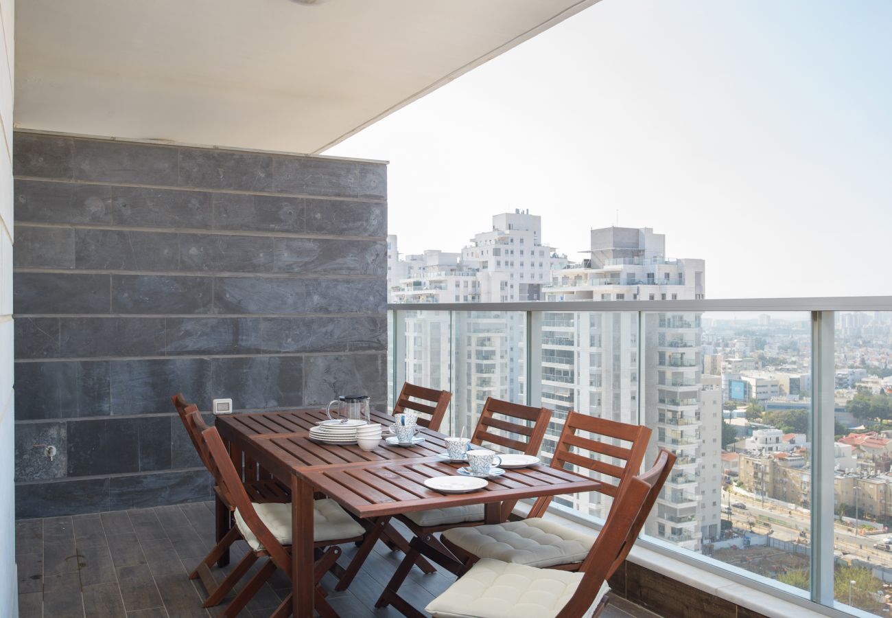 Apartment in Holon - Deluxe Apt & Terrace with City Overview by FeelHome