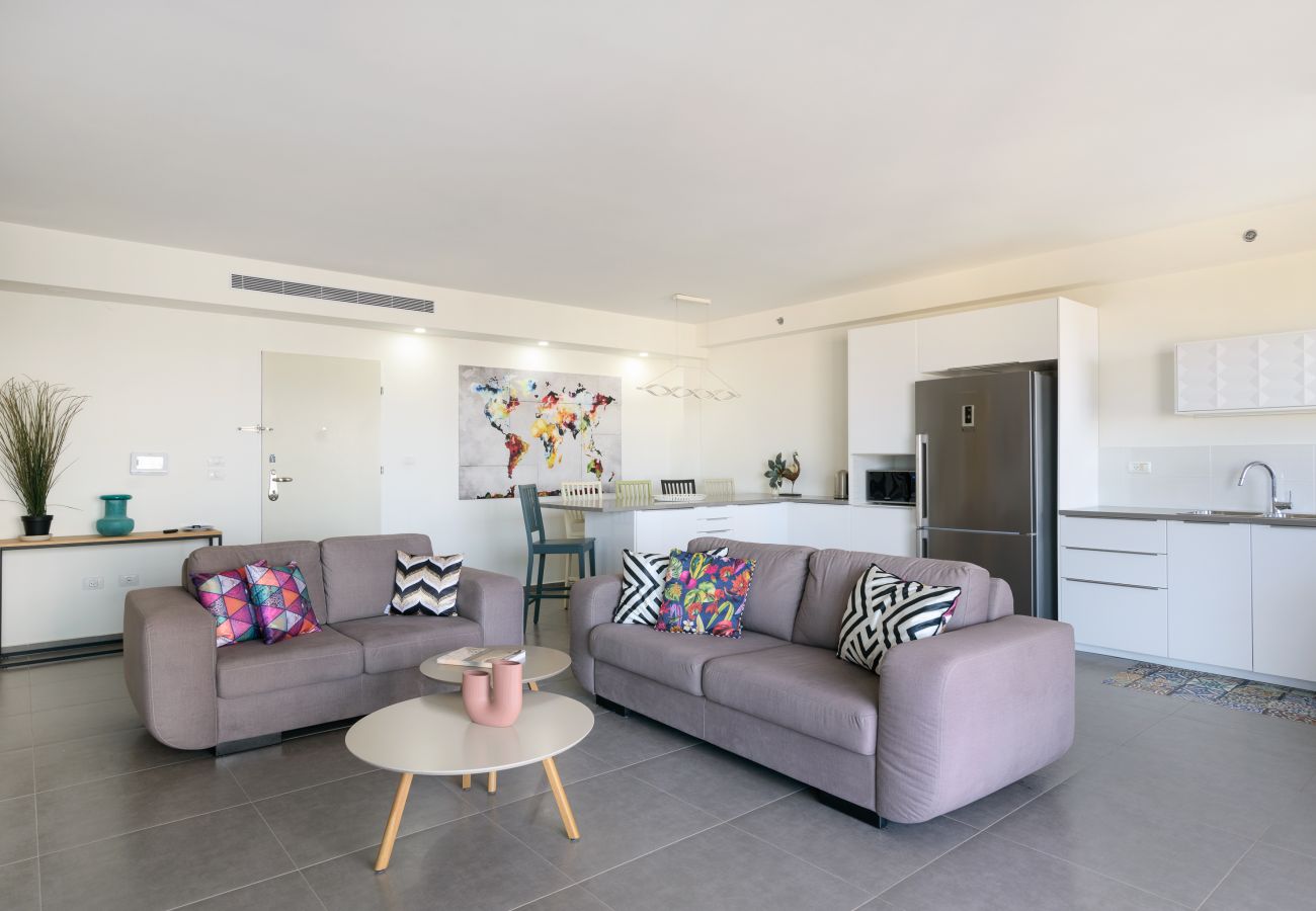 Apartment in Holon - Deluxe Apt & Terrace with City Overview by FeelHome