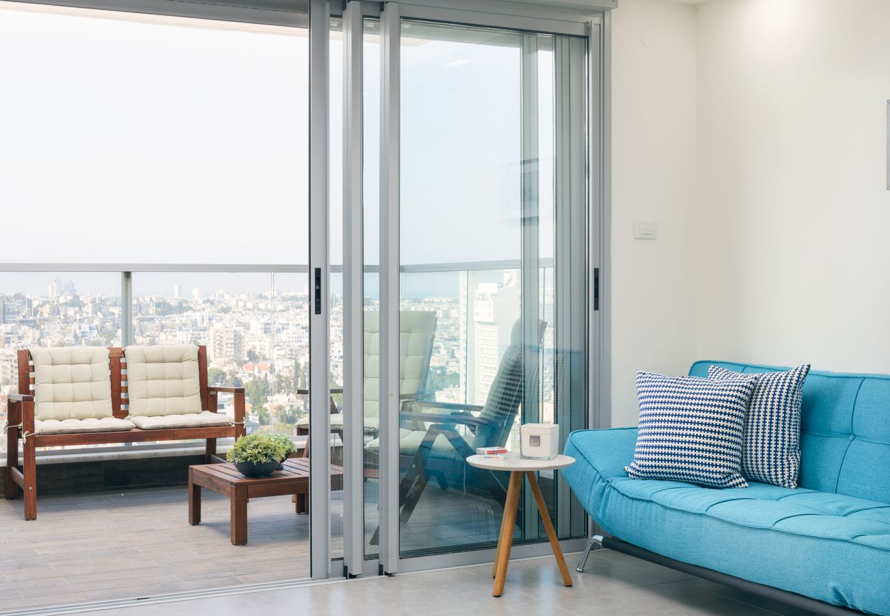 Apartment in Holon - Deluxe Apt & Terrace with City Overview by FeelHome