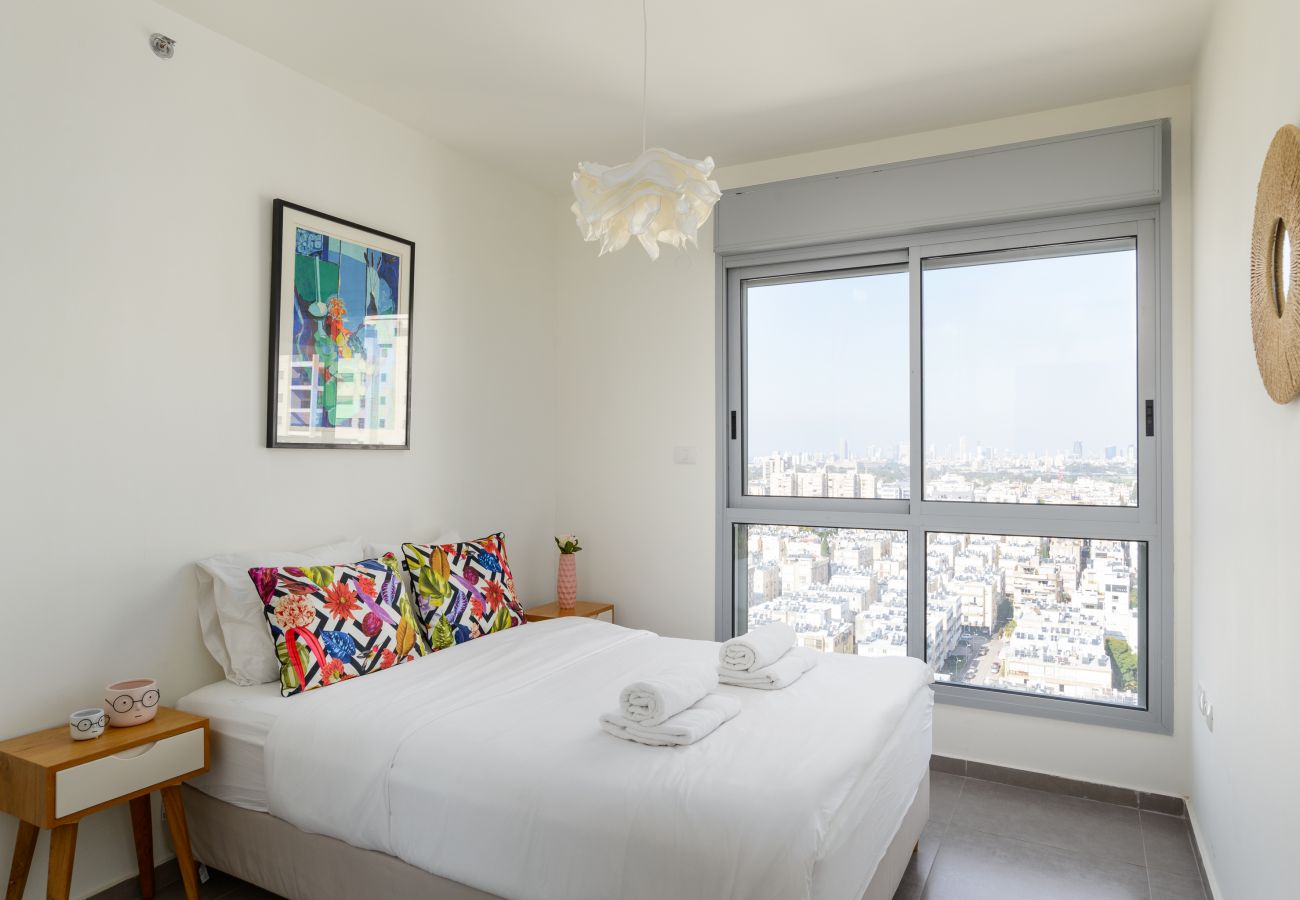 Apartment in Holon - Deluxe Apt & Terrace with City Overview by FeelHome