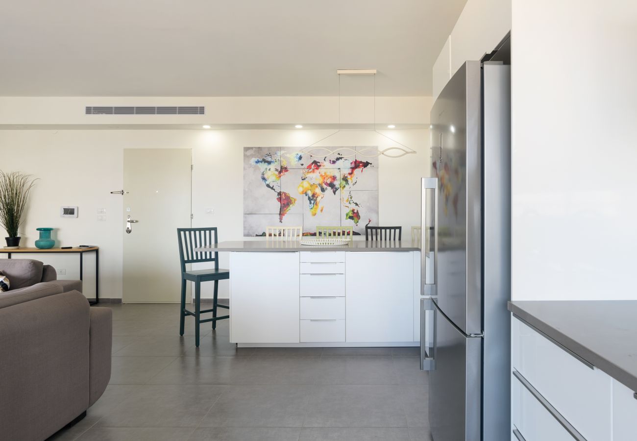 Apartment in Holon - Deluxe Apt & Terrace with City Overview by FeelHome
