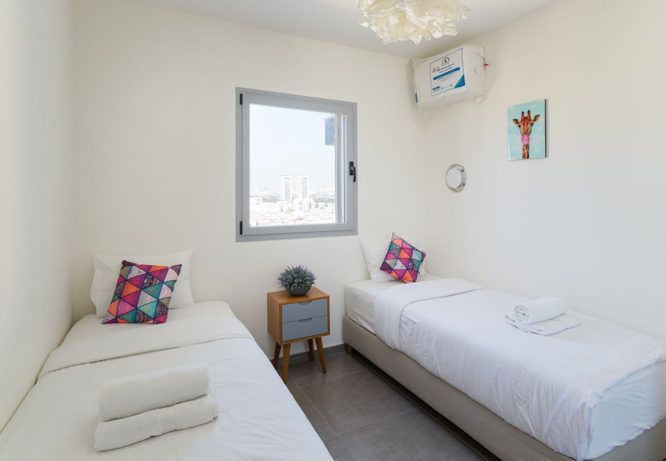 Apartment in Holon - Deluxe Apt & Terrace with City Overview by FeelHome