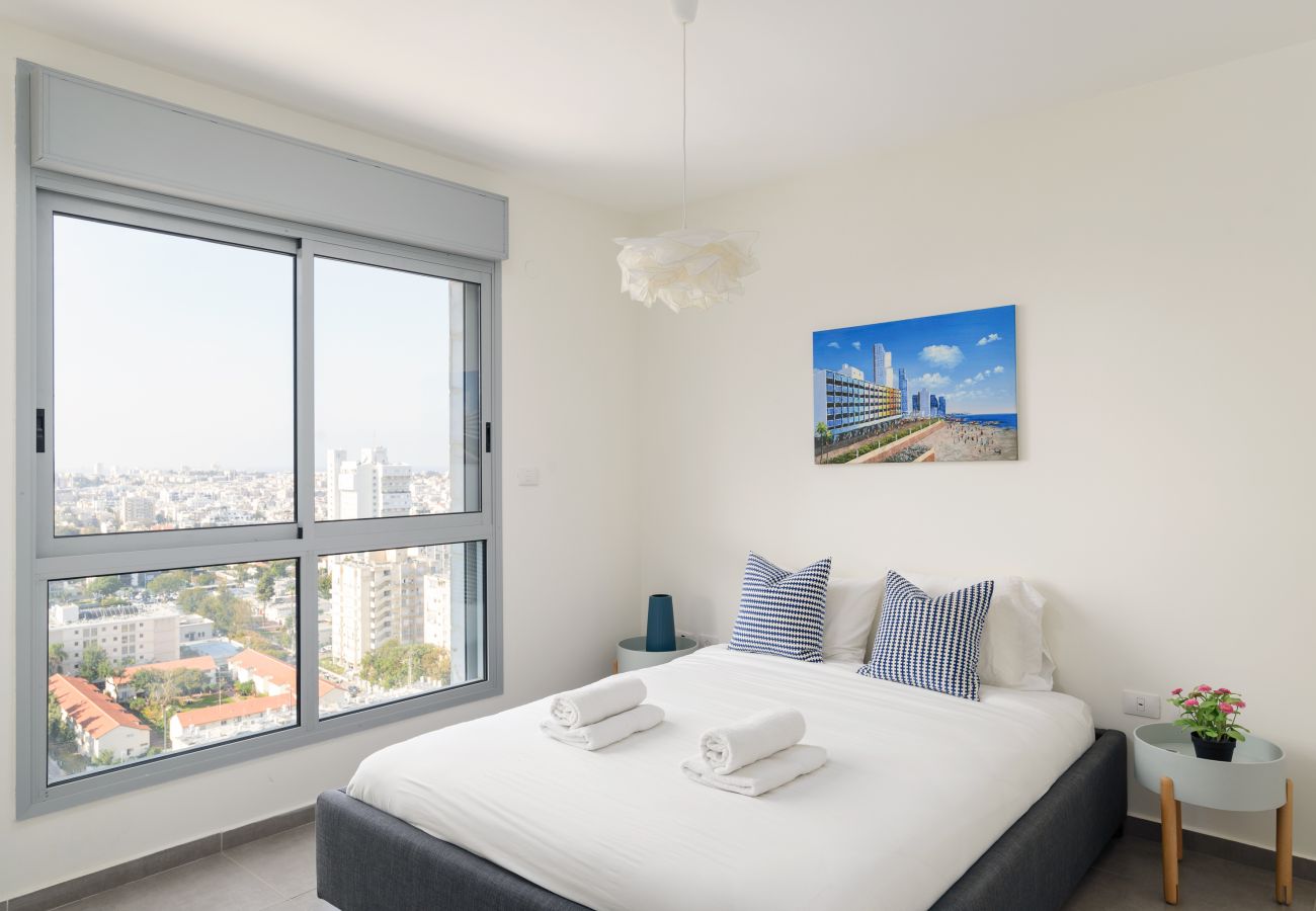 Apartment in Holon - SHELTER in Deluxe Apt & Terrace with City Overview by FeelHome
