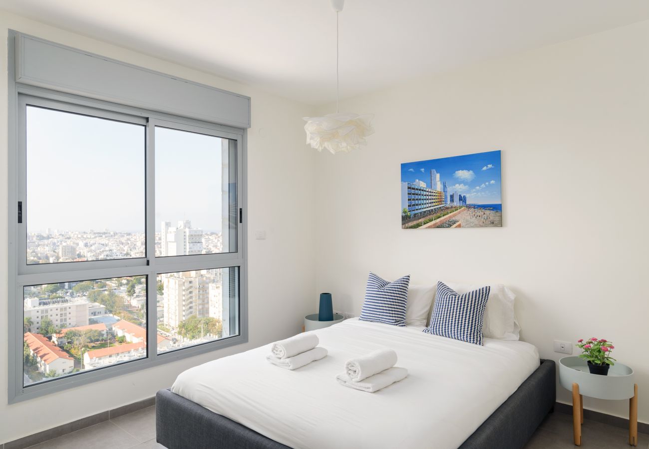 Apartment in Holon - Deluxe Apt & Terrace with City Overview by FeelHome