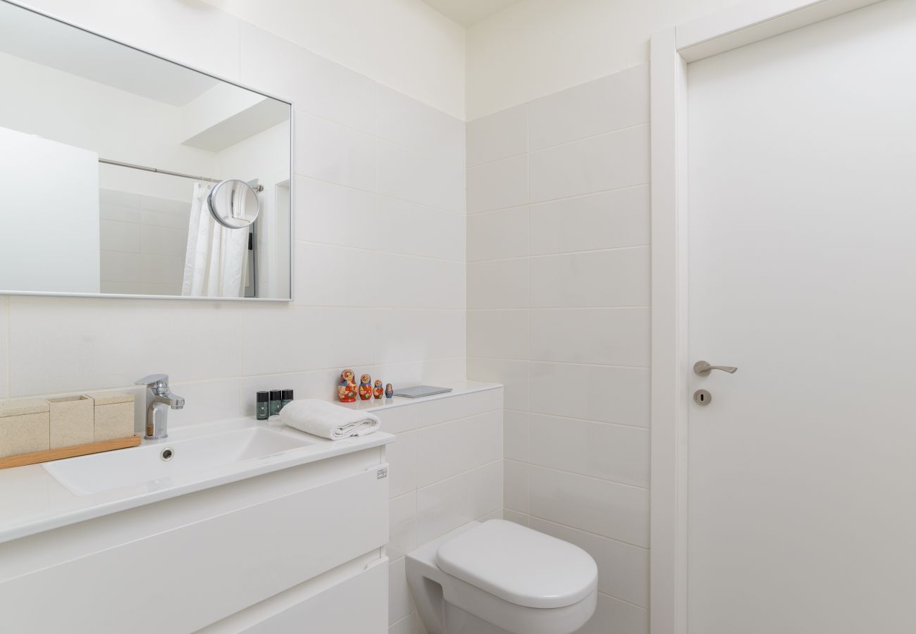 Apartment in Holon - Deluxe Apt & Terrace with City Overview by FeelHome