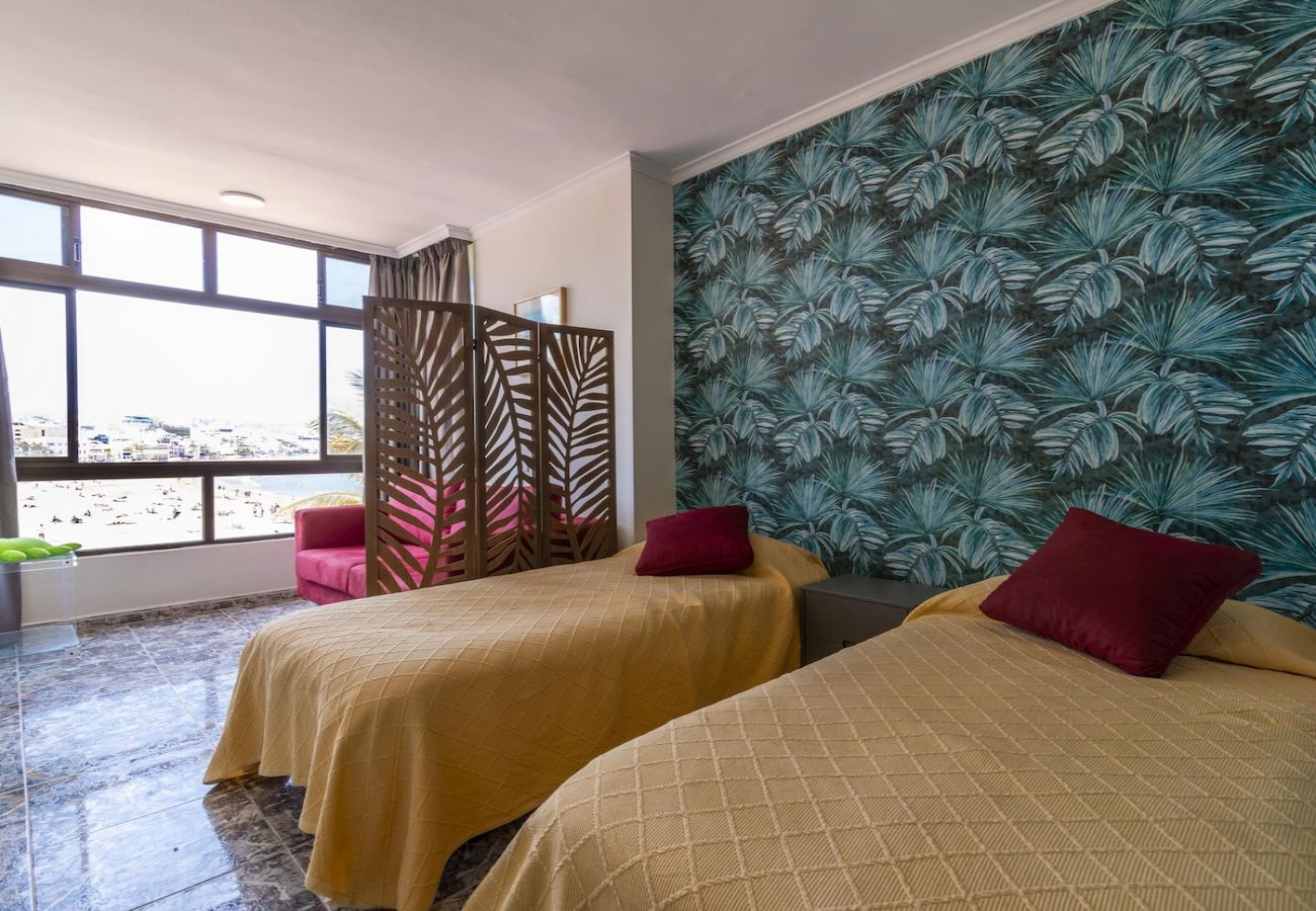 Studio in Las Palmas de Gran Canaria - Lightbooking Beachfront  Canteras Beach 
