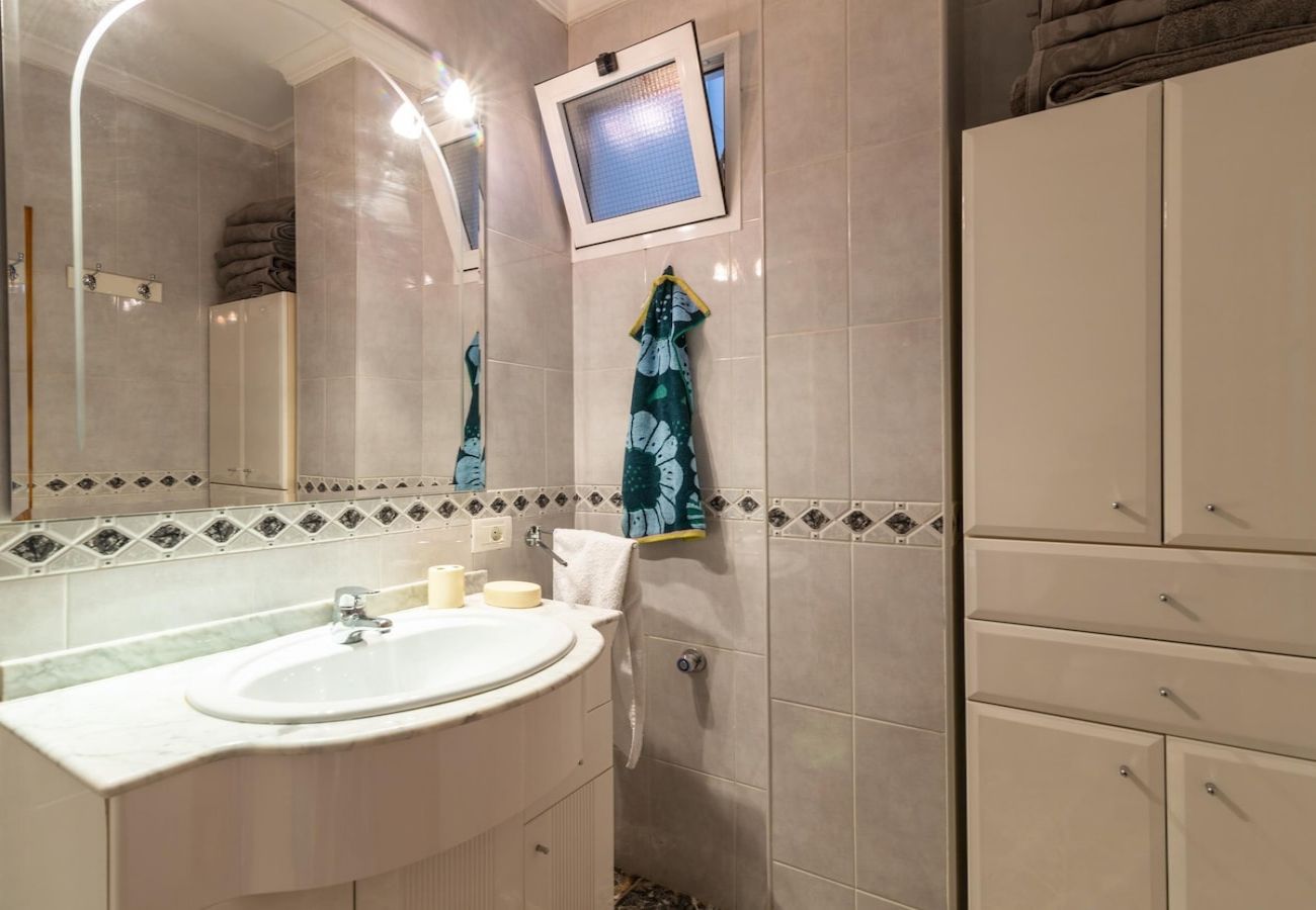 Studio in Las Palmas de Gran Canaria - Lightbooking Beachfront  Canteras Beach 