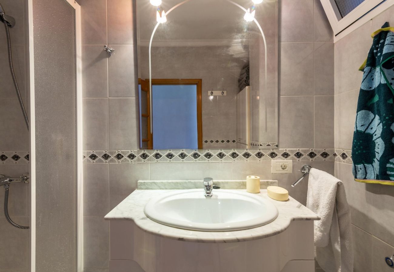 Studio in Las Palmas de Gran Canaria - Lightbooking Beachfront  Canteras Beach 