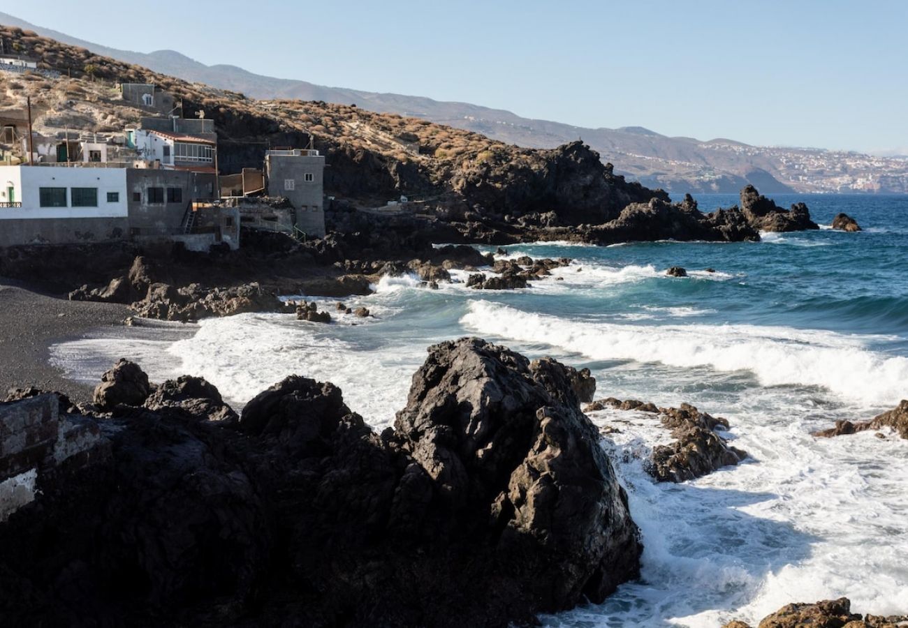 House in Candelaria - Lightbooking casa de playa Tenerife 