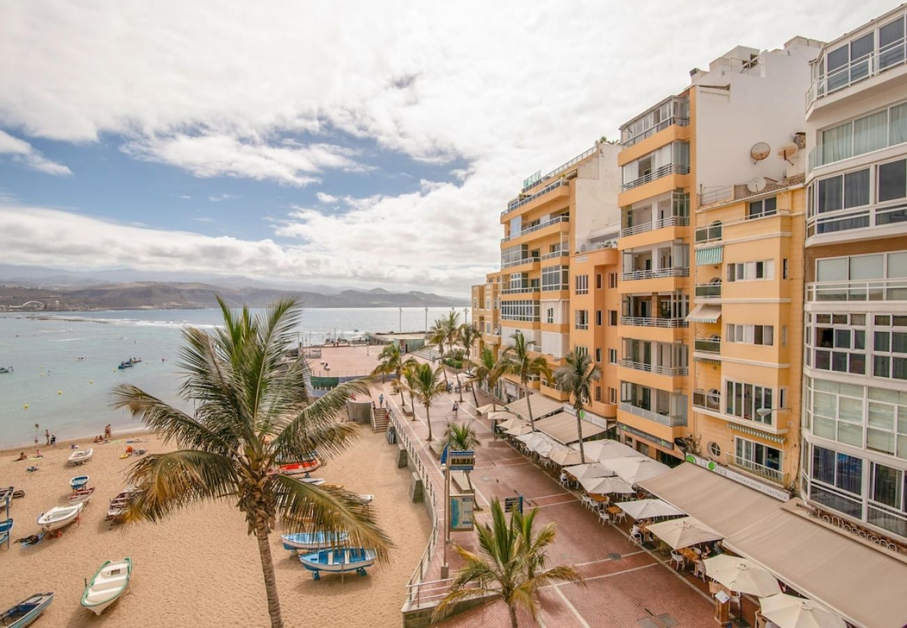 Apartment in Las Palmas de Gran Canaria - Lightbooking Canteras Beach Sea view 