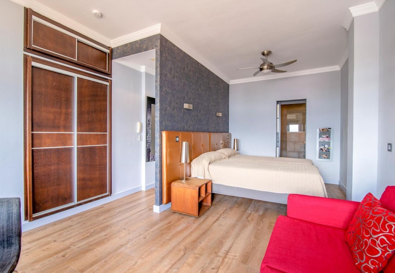 Apartment in Las Palmas de Gran Canaria - Lightbooking Canteras Beach Sea view 